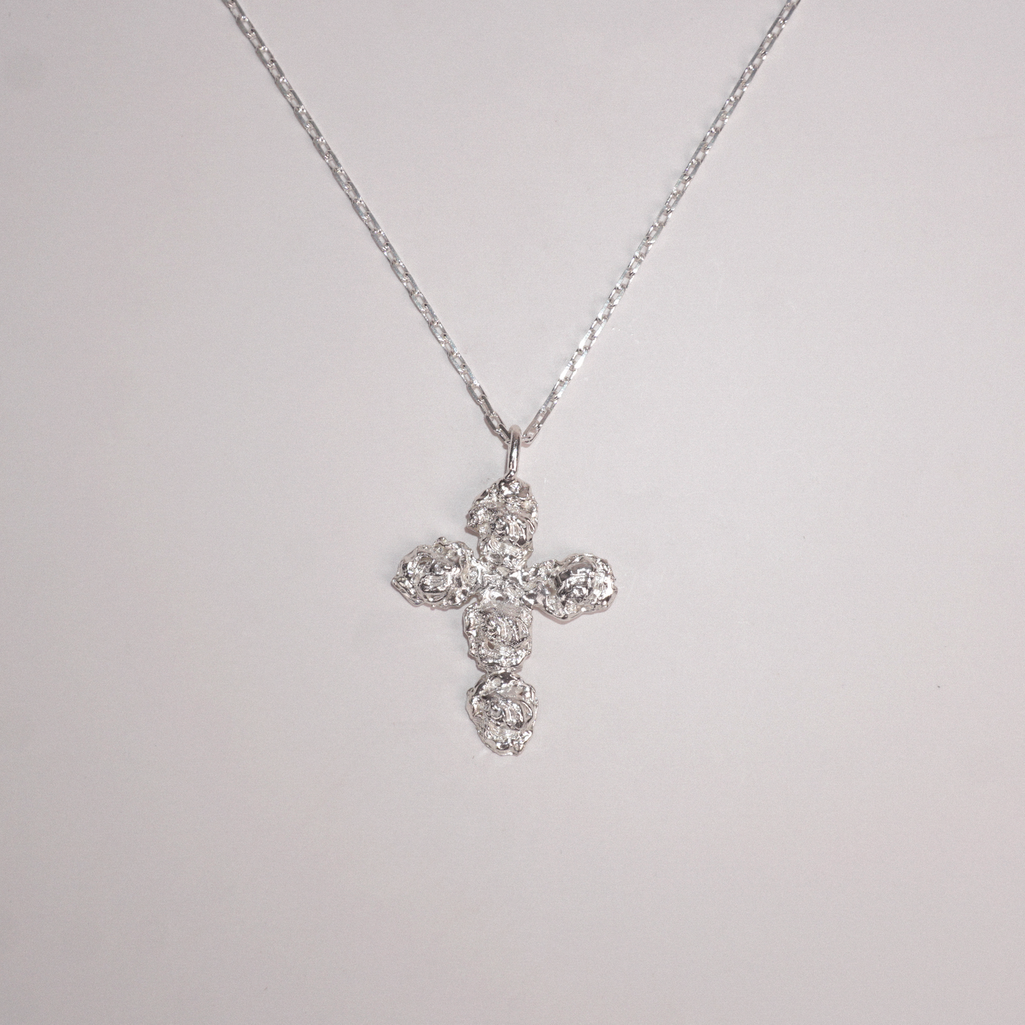 ROSE 02 CROSS PENDANT