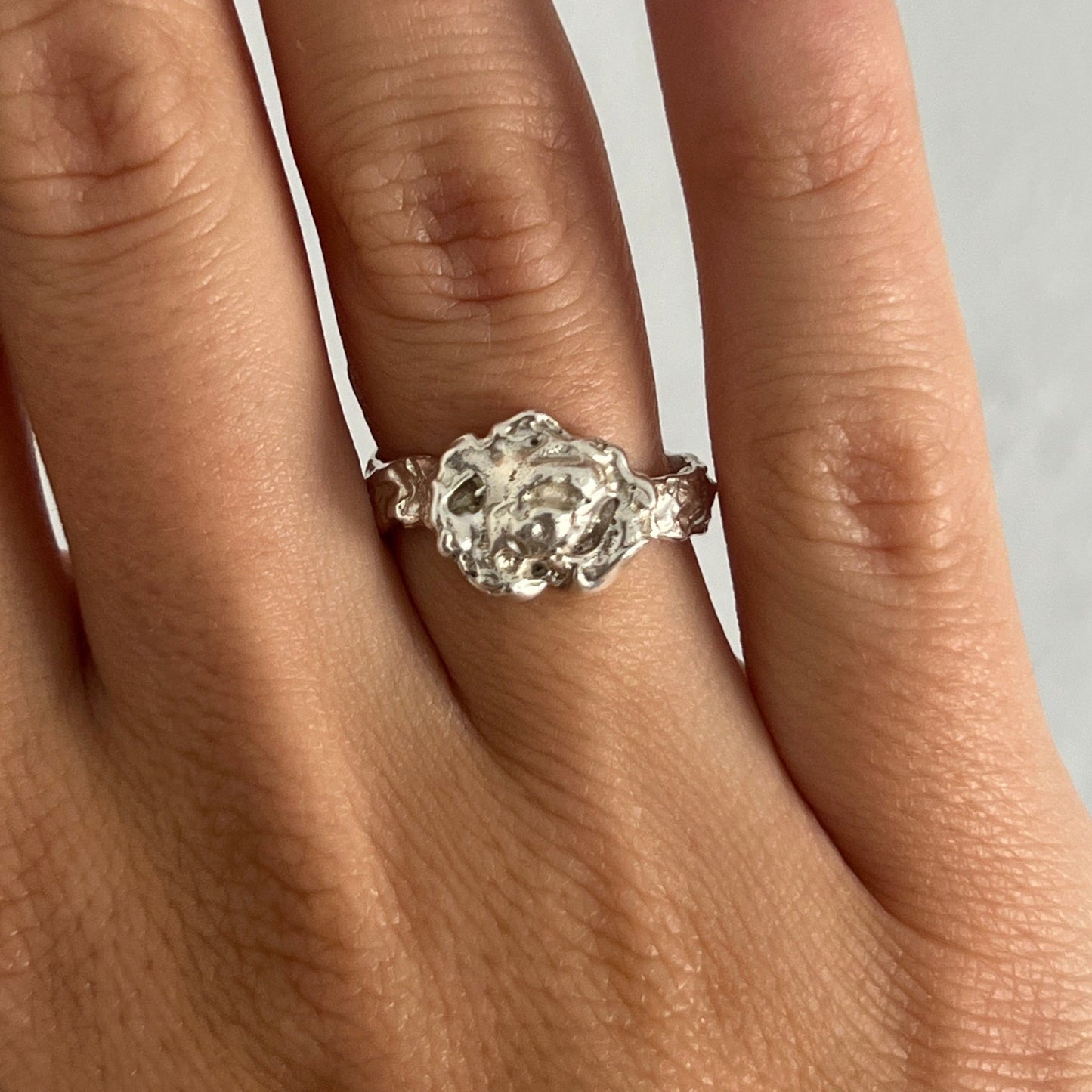 ROSE 02 RING