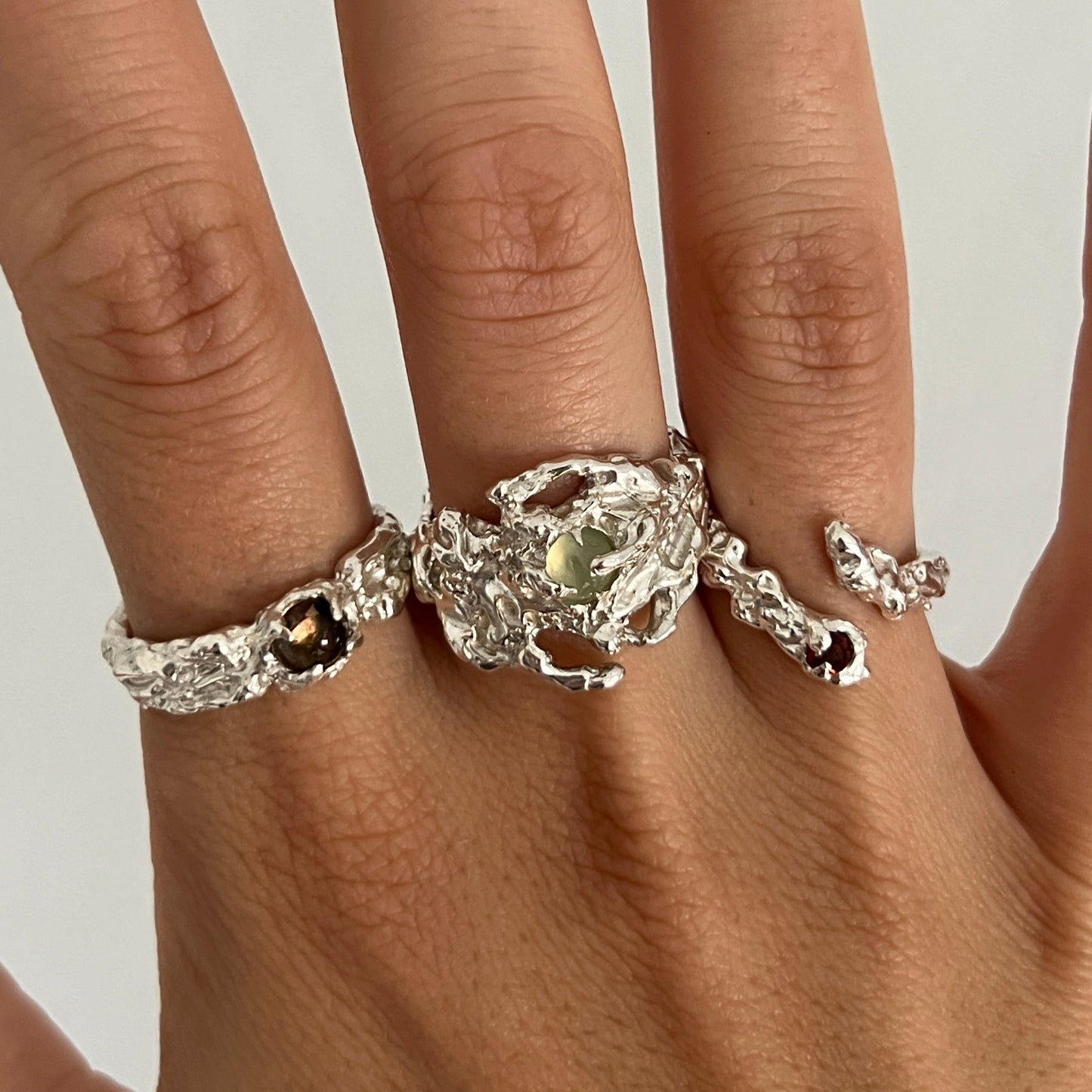 QUARTZ RING