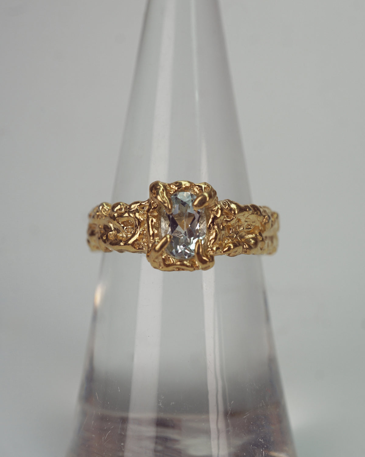 AZURIELLE TOPAZ RING GOLD
