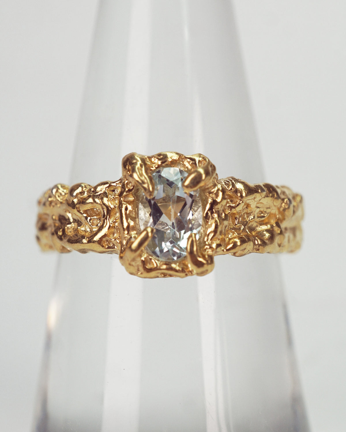 AZURIELLE TOPAZ RING GOLD