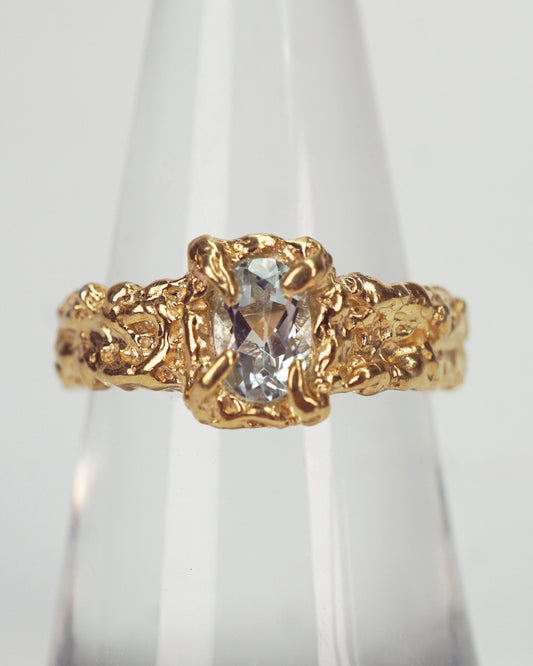 AZURIELLE TOPAZ RING GOLD