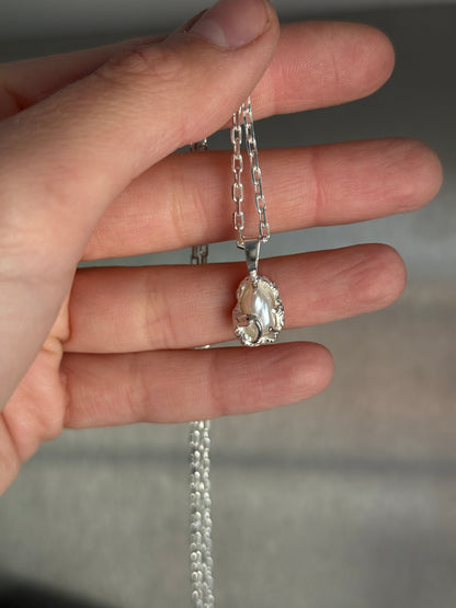 PEARL PENDANT