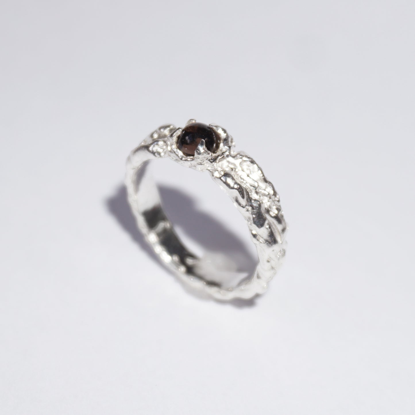 QUARTZ RING